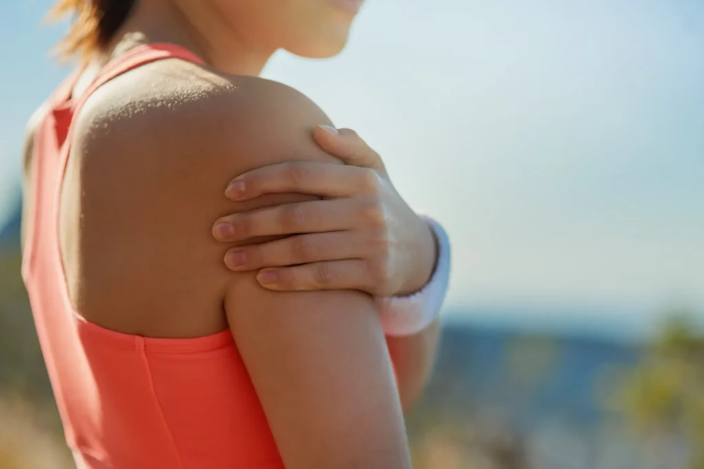 shoulder pain treatment at prosport physio in huddersfield.